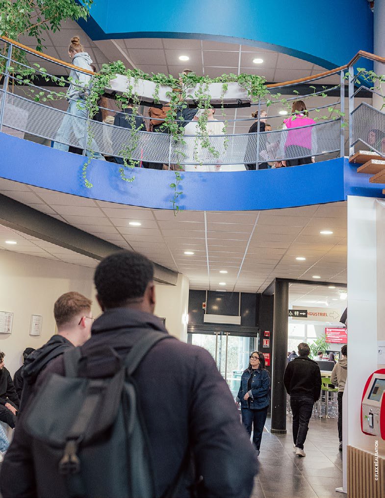 Le hall du campus AFTEC Formation